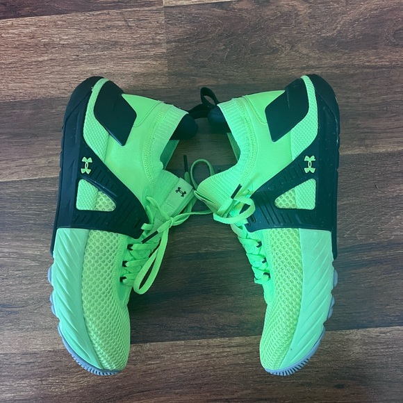 The Rock Under Armour training shoes - Picture 3 of 4